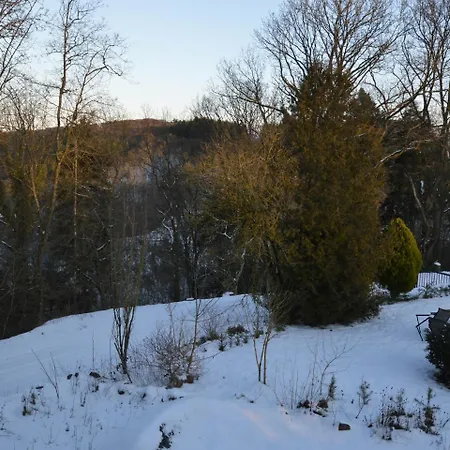 Апартаменты Spacious Eifel Escape Мандершайд