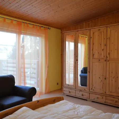 Spacious Eifel Escape *