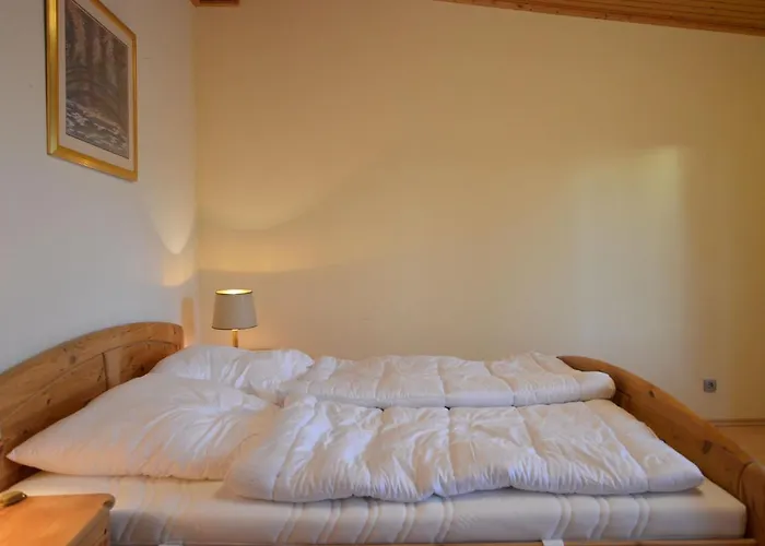 Spacious Eifel Escape *